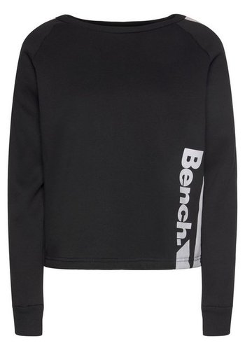 Bench. Sweater kurze Form mit Kontraststreifen, Loungeanzug