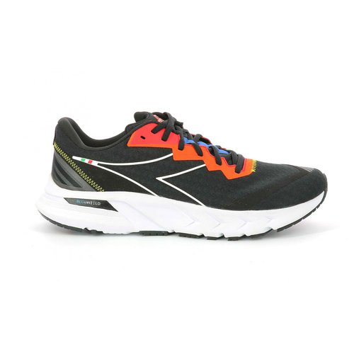 Diadora Sportswear Mythos Blushield Volo 2 Running Shoes Schwarz EU 44 Mann