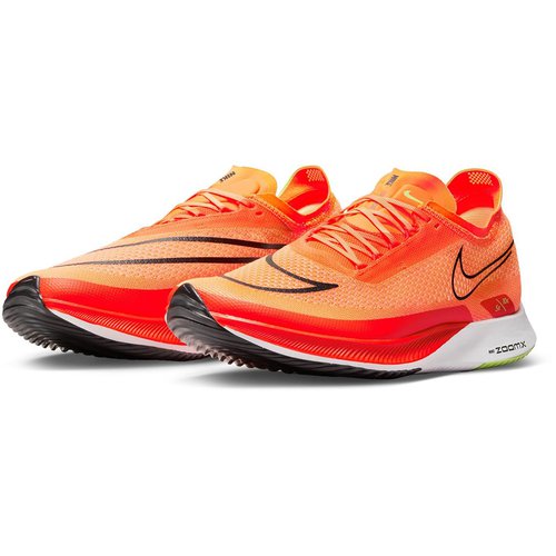 NIKE SPORTSWEAR ZoomX Streakfly Laufschuhe Unisex 800 - total orange/black-bright crimson-volt 44