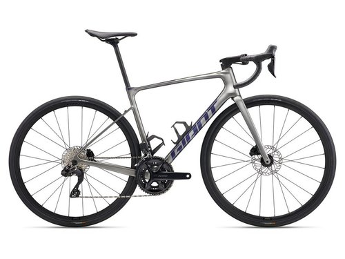 Giant Defy Advanced 1 Rennrad Schwarz Modell 2024